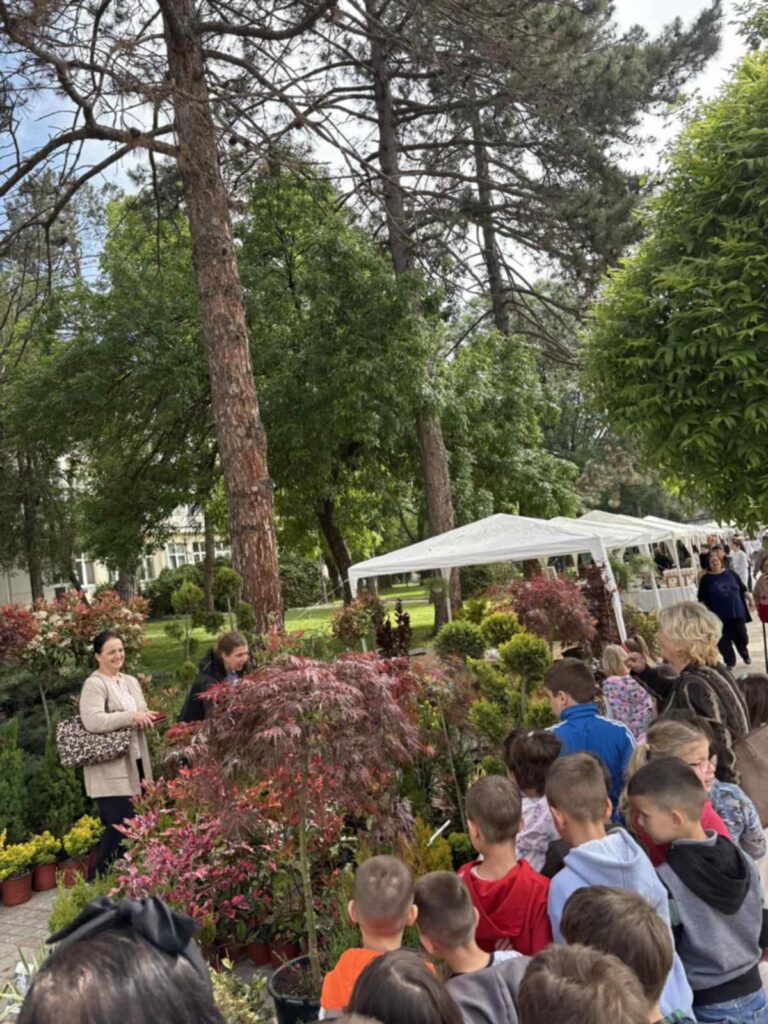 e4d83be7-4bee-4ef6-ba7b-0502d9e59335