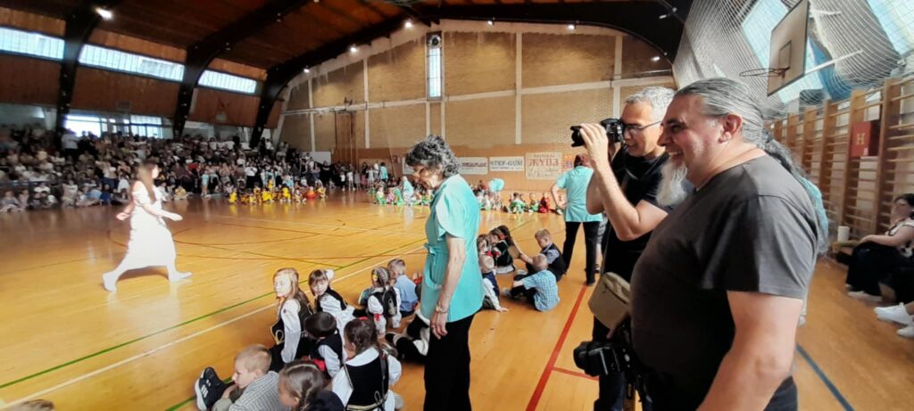 e3fbdb89-7291-42ac-9042-bc64ff05a5e3