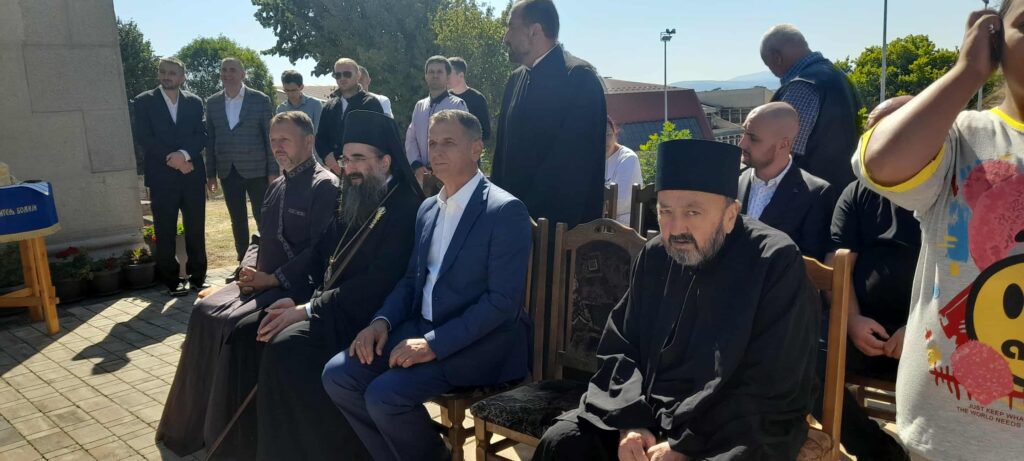 6974d49b-e280-4d2b-95b7-cee77379915d