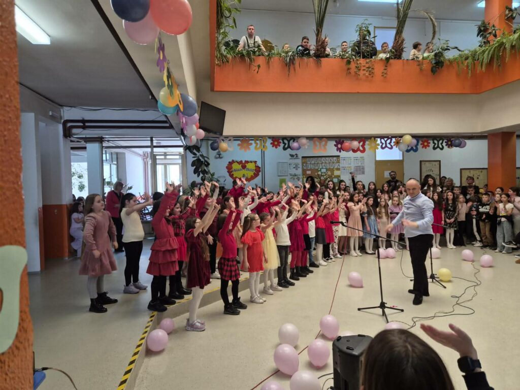 4b74cb83-dbaf-4790-9771-5213598f7aab