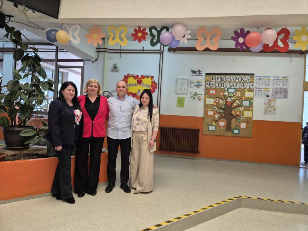 d4945d68-58fd-42c6-8947-12180258a0b0