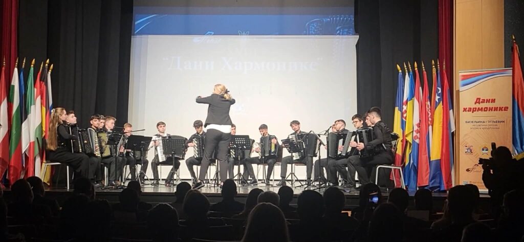 8b61f769-8a7a-4f14-96a9-bb9ab544f5db