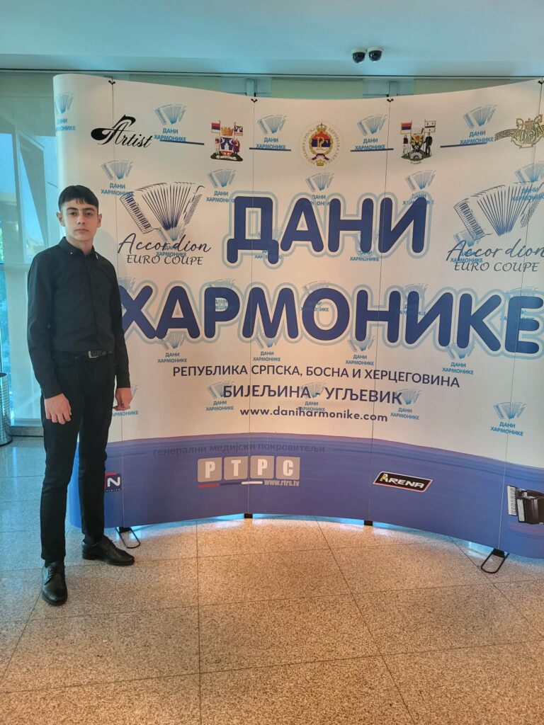 b2a6b523-36c7-4ba3-97c3-d186b9163865