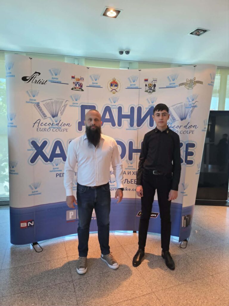 f09dbad1-3815-4a68-85ab-a4df53a378af